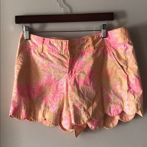 Lilly Pulitzer “The Buttercup Short” Size 4